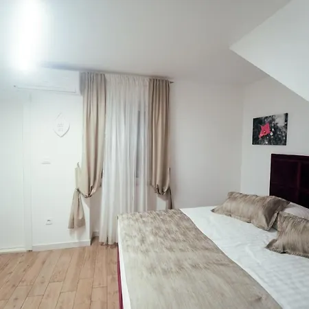 Luxury Bepa بيت ضيافة *